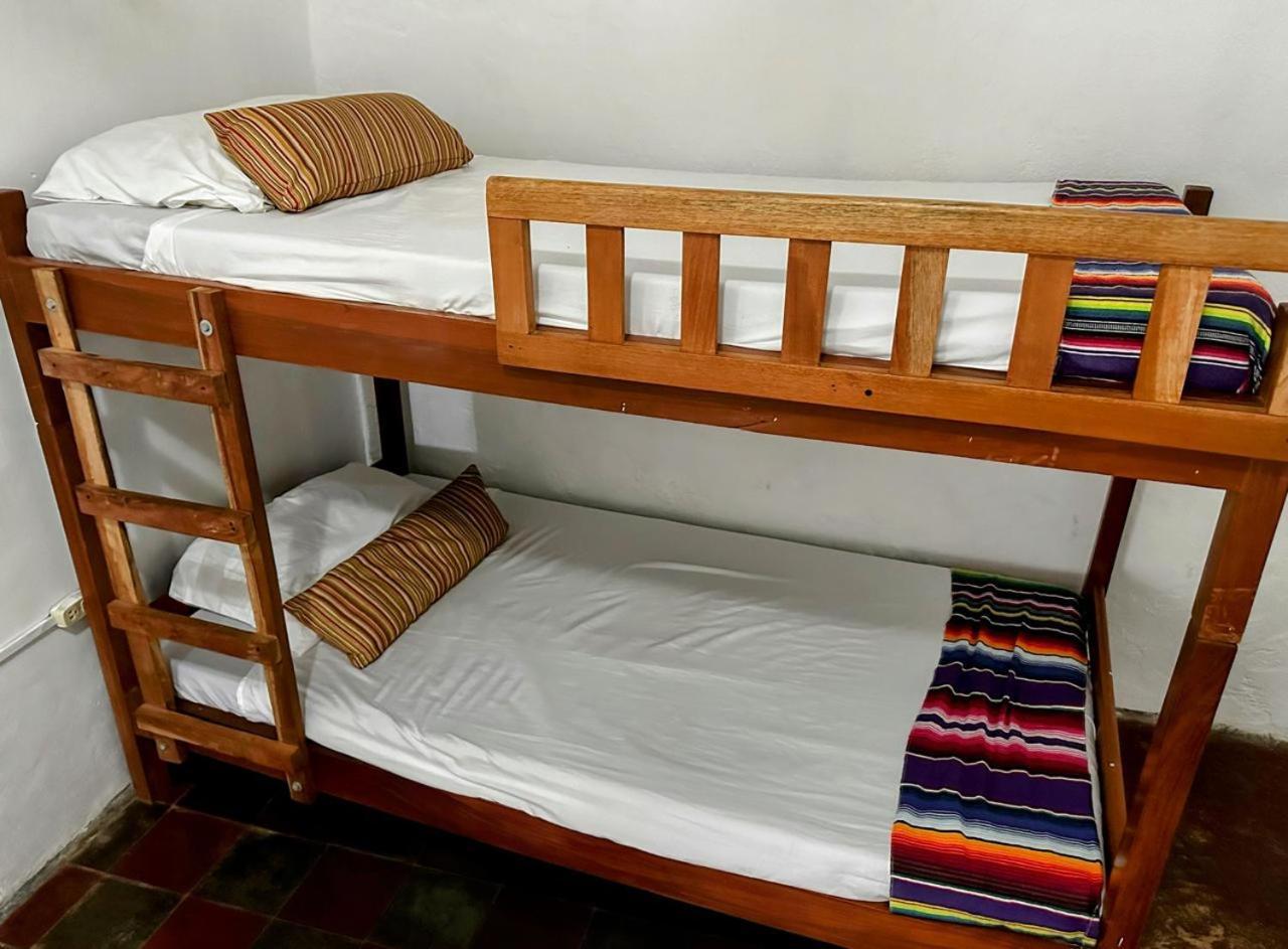 Casa Yoly Hostel Granada Δωμάτιο φωτογραφία